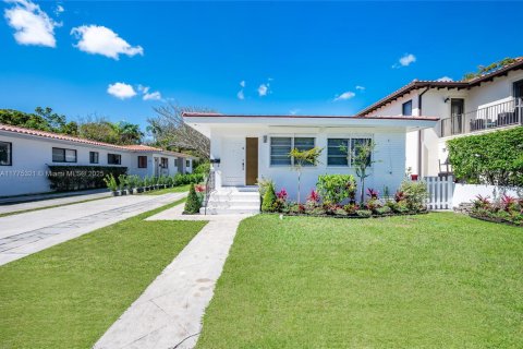 Commercial property in Coral Gables, Florida 202.81 sq.m. № 1698140 - photo 2