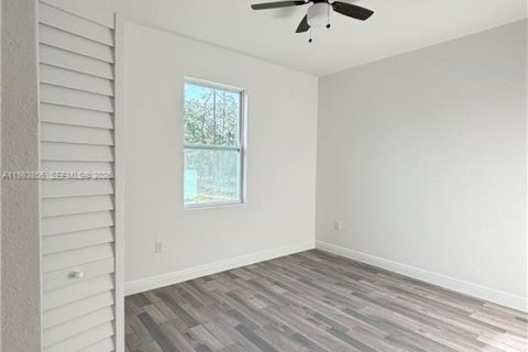 Casa en venta en Lehigh Acres, Florida, 3 dormitorios, 130.62 m2 № 2046731 - foto 14