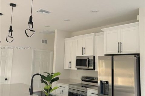 Casa en venta en Lehigh Acres, Florida, 3 dormitorios, 130.62 m2 № 2046731 - foto 6