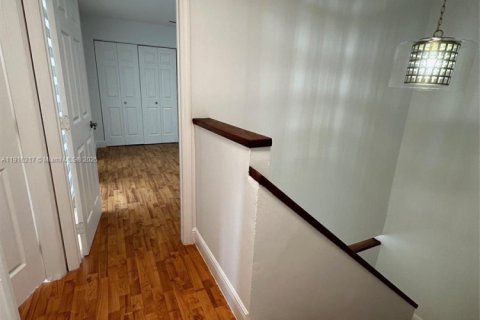 Condo in Miami, Florida, 2 bedrooms № 1970914 - photo 19