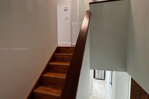 Condo in Miami, Florida, 2 bedrooms № 1970914 - photo 18