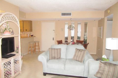 Copropriété à louer à Port Charlotte, Floride: 2 chambres, 72.74 m2 № 2104096 - photo 5