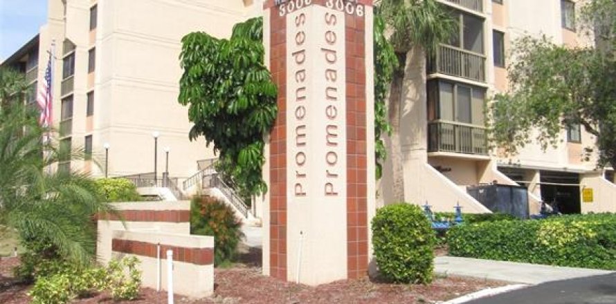 Condo à Port Charlotte, Floride, 2 chambres  № 2104096