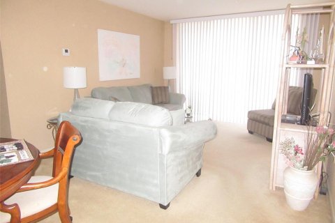 Copropriété à louer à Port Charlotte, Floride: 2 chambres, 72.74 m2 № 2104096 - photo 3