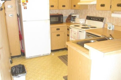 Copropriété à louer à Port Charlotte, Floride: 2 chambres, 72.74 m2 № 2104096 - photo 7