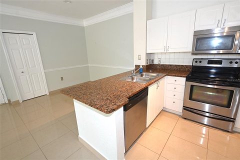 Copropriété à louer à Sarasota, Floride: 2 chambres, 103.68 m2 № 2388178 - photo 7