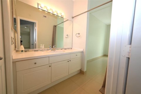 Copropriété à louer à Sarasota, Floride: 2 chambres, 103.68 m2 № 2388178 - photo 14