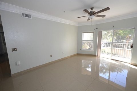 Copropriété à louer à Sarasota, Floride: 2 chambres, 103.68 m2 № 2388178 - photo 2