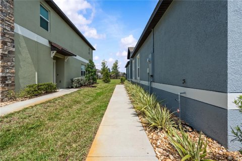 House in Zephyrhills, Florida 3 bedrooms, 142.14 sq.m. № 1831570 - photo 8