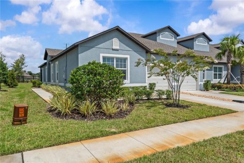 House in Zephyrhills, Florida 3 bedrooms, 142.14 sq.m. № 1831570 - photo 3