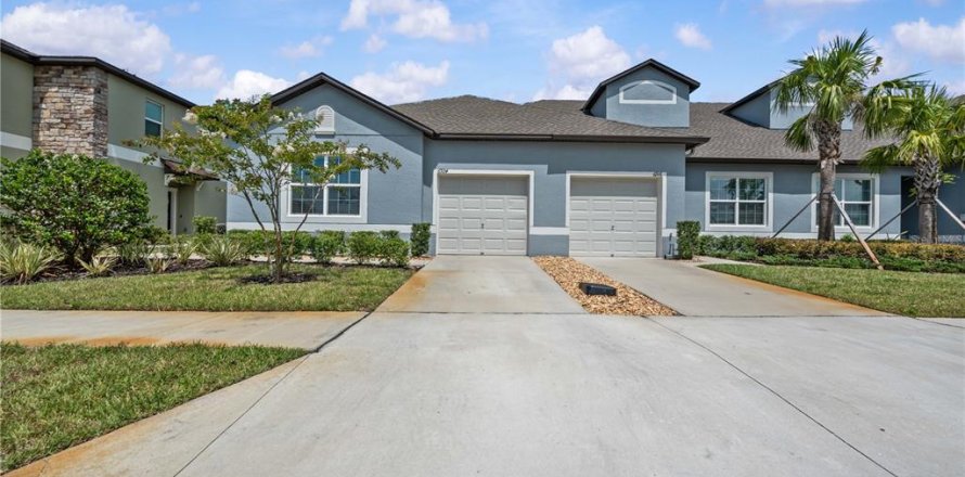 House in Zephyrhills, Florida 3 bedrooms, 142.14 sq.m. № 1831570
