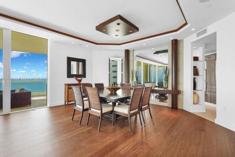 Condominio en venta en Sunny Isles Beach, Florida, 4 dormitorios, 346.99 m2 № 1932363 - foto 19