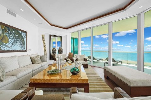 Condominio en venta en Sunny Isles Beach, Florida, 4 dormitorios, 346.99 m2 № 1932363 - foto 14