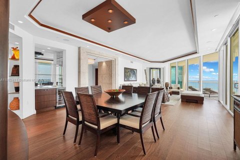 Condominio en venta en Sunny Isles Beach, Florida, 4 dormitorios, 346.99 m2 № 1932363 - foto 4