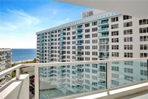 Condominio en venta en Miami Beach, Florida, 2 dormitorios, 95.69 m2 № 1939474 - foto 3
