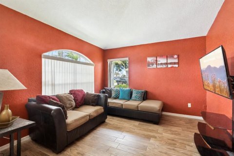 Villa ou maison à vendre à Orlando, Floride: 3 chambres, 189.89 m2 № 2209413 - photo 6