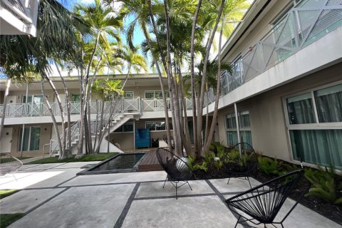 Copropriété à vendre à Miami Beach, Floride: 2 chambres, 75.81 m2 № 1985251 - photo 12