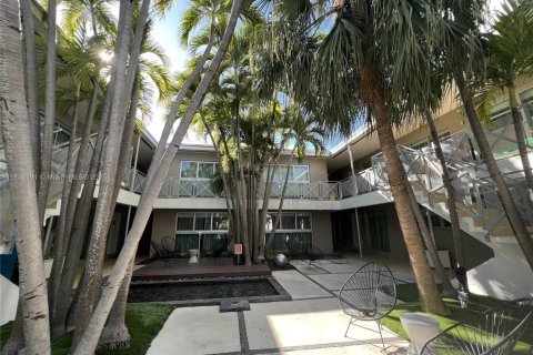 Copropriété à vendre à Miami Beach, Floride: 2 chambres, 75.81 m2 № 1985251 - photo 10
