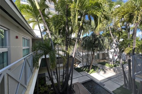Copropriété à vendre à Miami Beach, Floride: 2 chambres, 75.81 m2 № 1985251 - photo 5