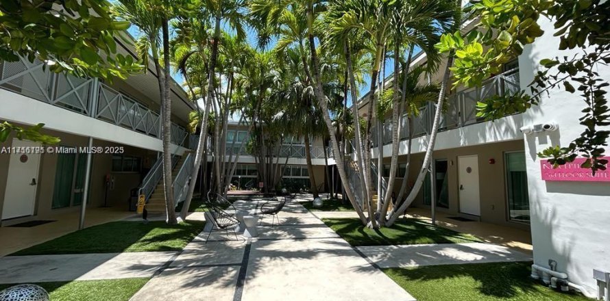 Condo à Miami Beach, Floride, 2 chambres № 1985251