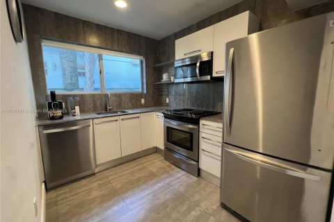 Copropriété à vendre à Miami Beach, Floride: 2 chambres, 75.81 m2 № 1985251 - photo 30