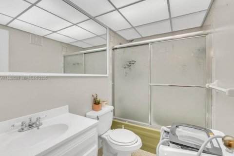 Купить кондоминиум в Плантация, Флорида 2 спальни, 91.97м2, № 2091177 - фото 25
