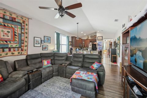 Casa en venta en Sorrento, Florida, 4 dormitorios, 179.49 m2 № 1720338 - foto 17