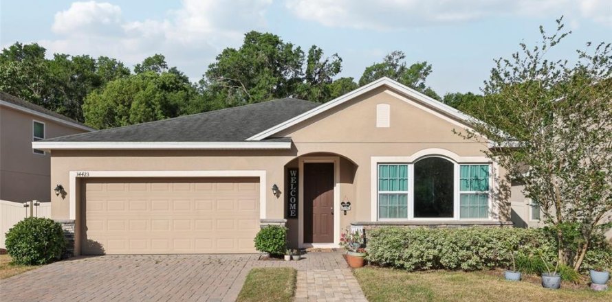 Casa en Sorrento, Florida 4 dormitorios, 179.49 m2 № 1720338