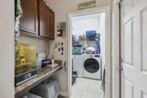 Casa en venta en Sorrento, Florida, 4 dormitorios, 179.49 m2 № 1720338 - foto 28