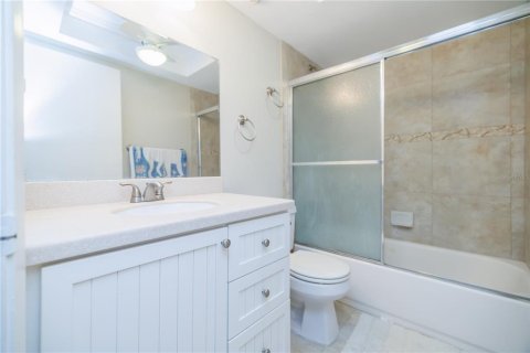 Copropriété à vendre à Cocoa Beach, Floride: 2 chambres, 148.64 m2 № 2214729 - photo 18