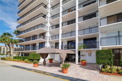 Copropriété à vendre à Cocoa Beach, Floride: 2 chambres, 148.64 m2 № 2214729 - photo 29