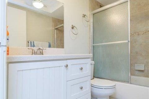 Copropriété à vendre à Cocoa Beach, Floride: 2 chambres, 148.64 m2 № 2214729 - photo 17