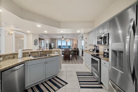 Condo in Daytona Beach, Florida, 3 bedrooms  № 2208798 - photo 5