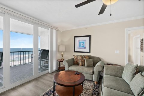Condo in Daytona Beach, Florida, 3 bedrooms  № 2208798 - photo 9
