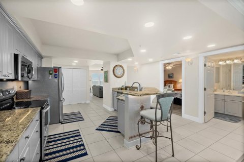 Condo in Daytona Beach, Florida, 3 bedrooms  № 2208798 - photo 6