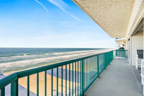 Condo in Daytona Beach, Florida, 3 bedrooms  № 2208798 - photo 3