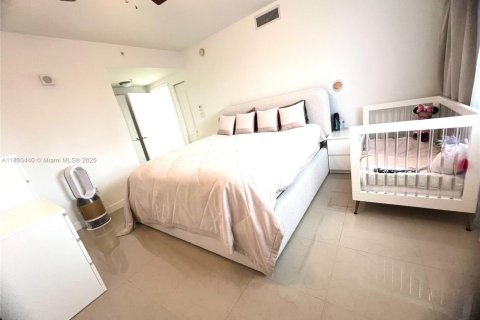 Condo in Hollywood, Florida, 3 bedrooms  № 2053132 - photo 6