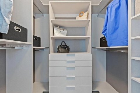 Condo in Hollywood, Florida, 3 bedrooms  № 2053132 - photo 7