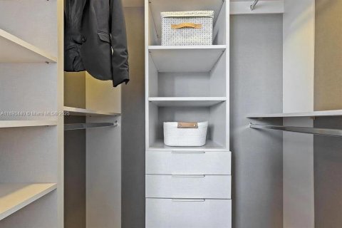 Condo in Hollywood, Florida, 3 bedrooms  № 2053132 - photo 14