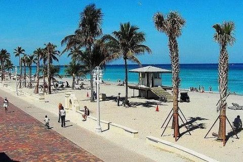 Condo in Hollywood, Florida, 3 bedrooms  № 2053132 - photo 25