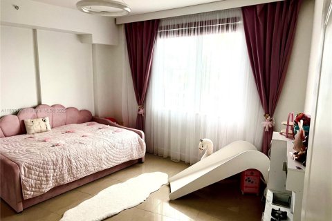 Condo in Hollywood, Florida, 3 bedrooms  № 2053132 - photo 10