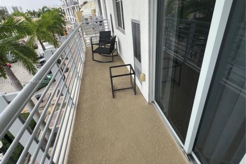 Condo in Hollywood, Florida, 3 bedrooms  № 2053132 - photo 18