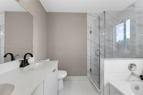 Купить виллу или дом в Майами, Флорида 3 спальни, 154.4м2, № 2060496 - фото 22