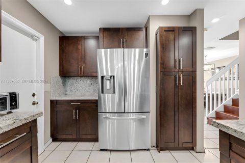 Купить виллу или дом в Майами, Флорида 3 спальни, 154.4м2, № 2060496 - фото 11