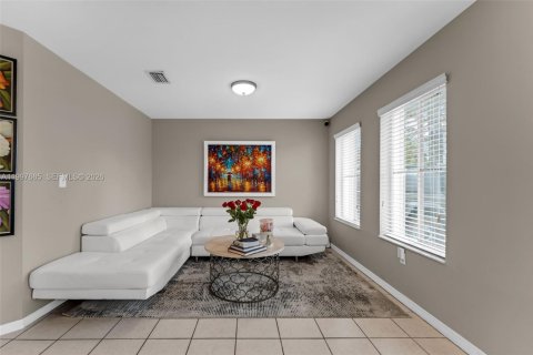 Купить виллу или дом в Майами, Флорида 3 спальни, 154.4м2, № 2060496 - фото 5