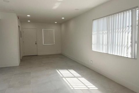 Condo in Margate, Florida, 2 bedrooms  № 2177949 - photo 14