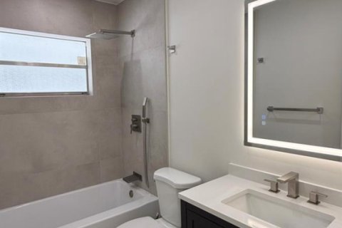 Condo in Margate, Florida, 2 bedrooms  № 2177949 - photo 17