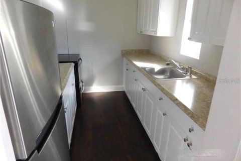 Apartment in Lake Wales, Florida 1 bedroom, 43.48 sq.m. № 2379631 - photo 3