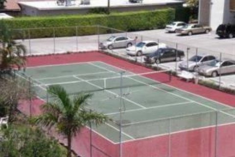 Copropriété à louer à Oakland Park, Floride: 2 chambres, 78.97 m2 № 1210285 - photo 1