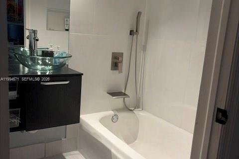 Townhouse in Sunrise, Florida 3 bedrooms, 119.38 sq.m. № 2090796 - photo 13